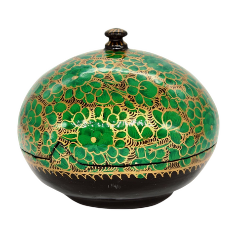 Artezen London 4" Green Gift Box with Milk Chocolate Balls (6xBoxes)